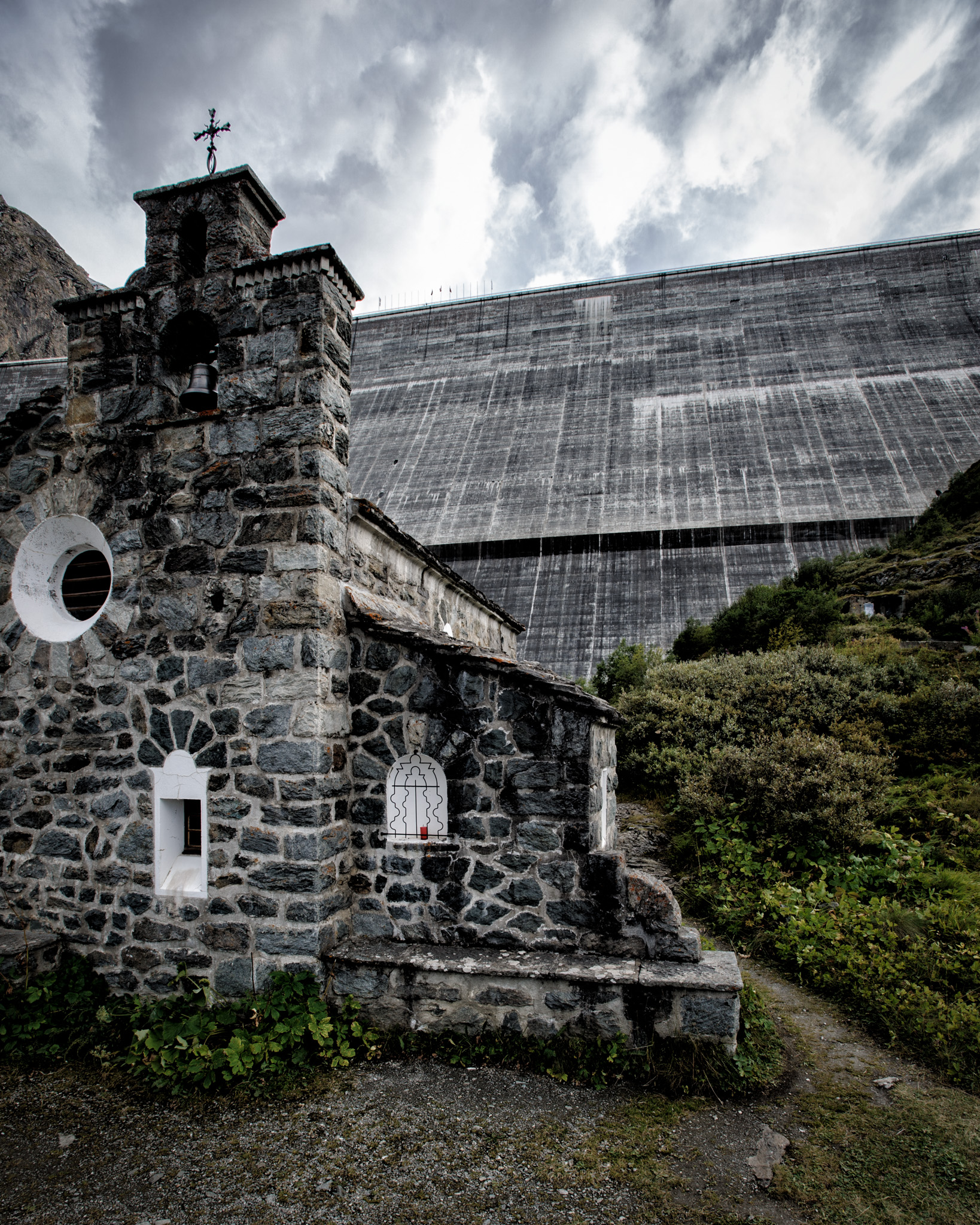 Grande Dixence Dam